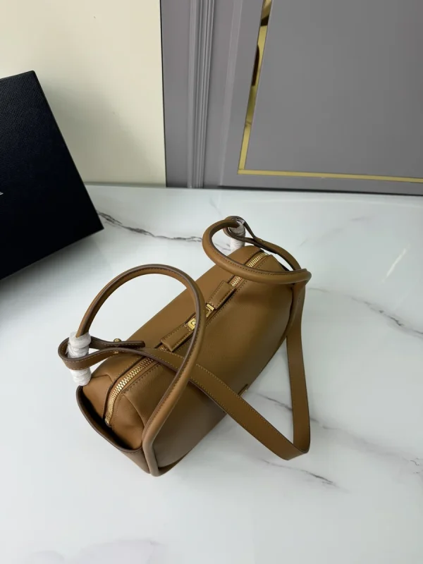 高仿包Prada Eleg 1BA451 小號灰色皮革手提包：圖片 7