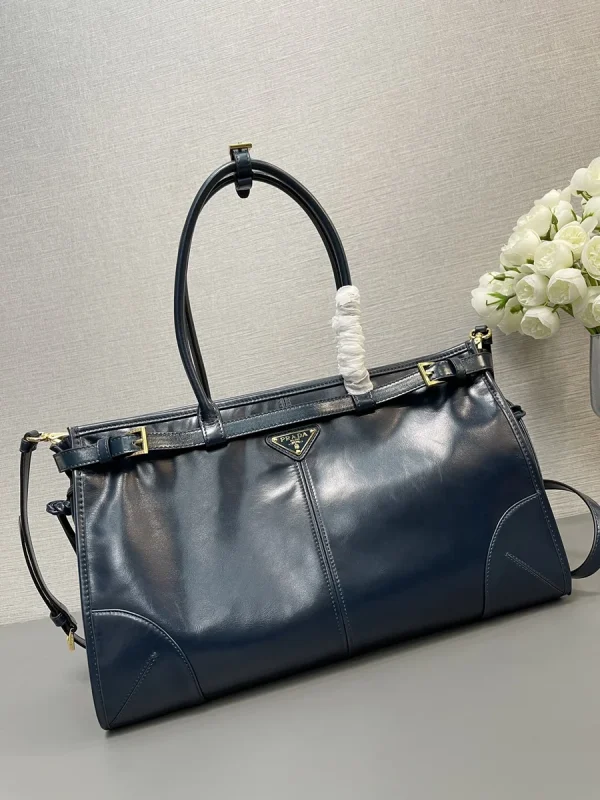 Prada Modern 1BA433 中號黑色皮革托特包：圖片 5