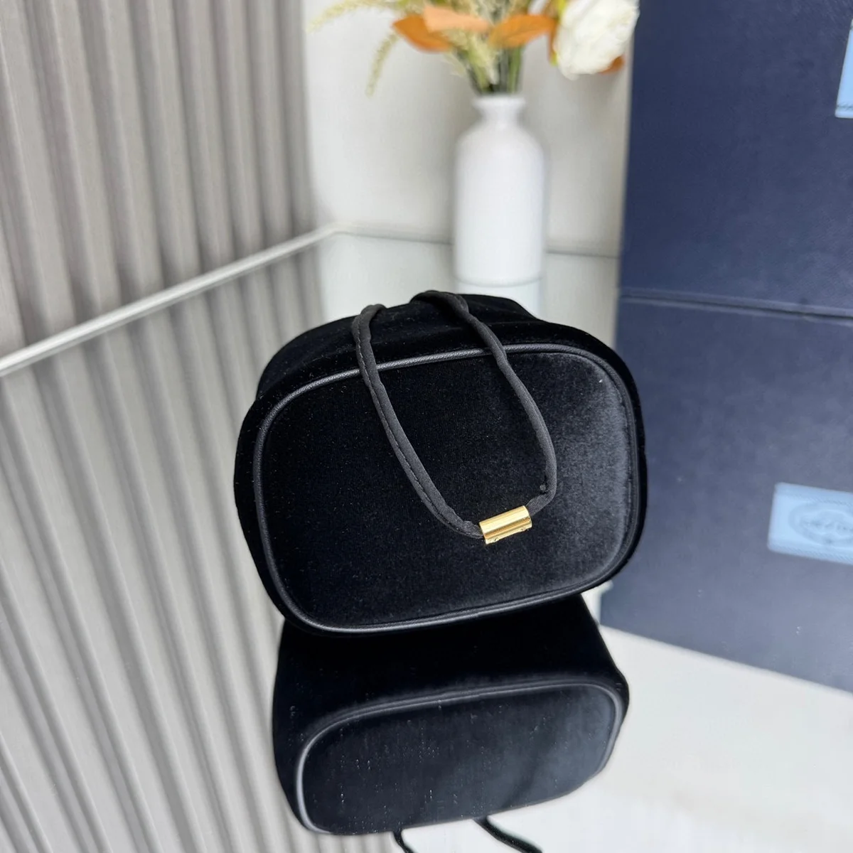 Prada 經典 1NR016 小號黑色尼龍肩背包 5 Prada 經典 1NR016 小號黑色尼龍肩背包