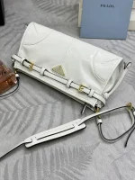 Prada Modern 1BH215 小號黑色皮革肩背包：圖片 6