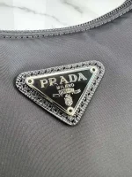 Prada Re-Edition 1NE515 小號黑色尼龍單肩包：圖片 7