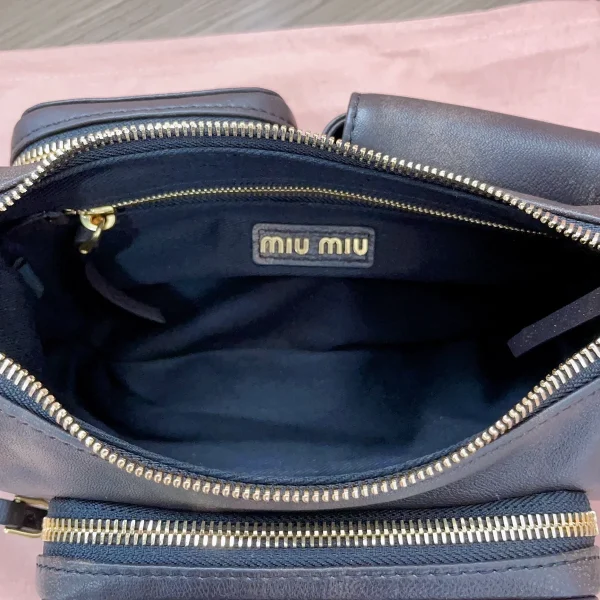 MiuMiu 納帕軟皮Pocket手袋包包-5BC146：圖片 17