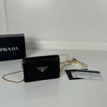 Prada Essentials 1MR034 小號黑色皮革卡片套：圖片 4