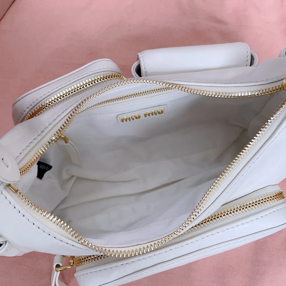 MiuMiu 納帕軟皮Pocket手袋包包-5BC146 18 MiuMiu 納帕軟皮Pocket手袋包包-5BC146