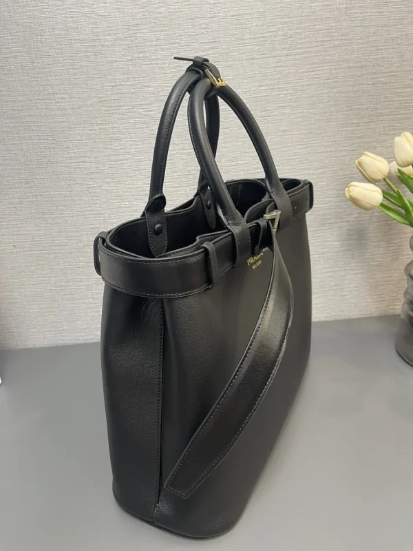 Prada Napa 1BA416 中號黑色皮革托特包：圖片 6