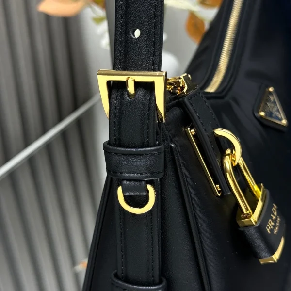 Prada Re-Nylon 1BC232 中號黑色單肩包：圖片 8