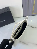 Prada Cleo 1BC499 中號粉色皮革單肩包：圖片 9