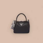 Prada Soft 1BC145 小號黑色皮革手提包