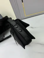 Prada Nylon 1BD313 中號黑色尼龍單肩包：圖片 5