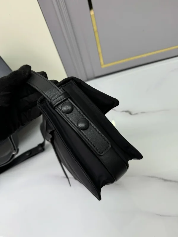 Prada Nylon 1BD313 中號黑色尼龍單肩包：圖片 5