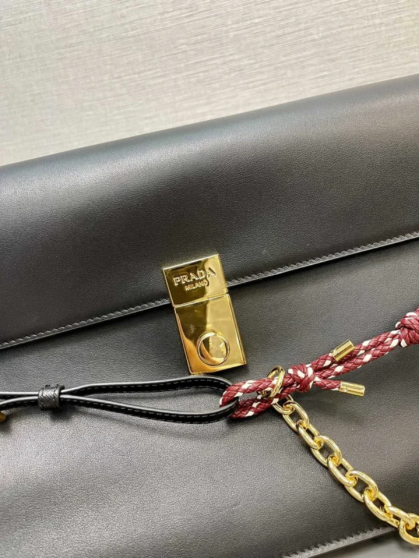Prada Soft 1BD378 中號黑色皮革單肩包：圖片 7