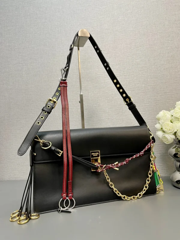Prada Soft 1BD378 中號黑色皮革單肩包：圖片 4