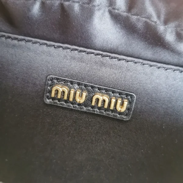 MiuMiu Arcadiematelassé納帕皮革手袋包包-5BB123：圖片 10