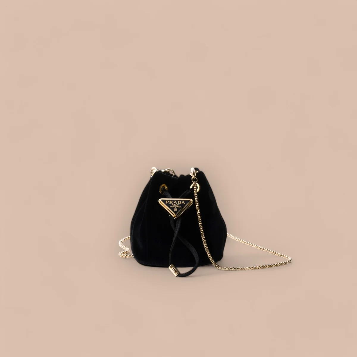 Prada 經典 1NR016 小號黑色尼龍肩背包 1 Prada 經典 1NR016 小號黑色尼龍肩背包