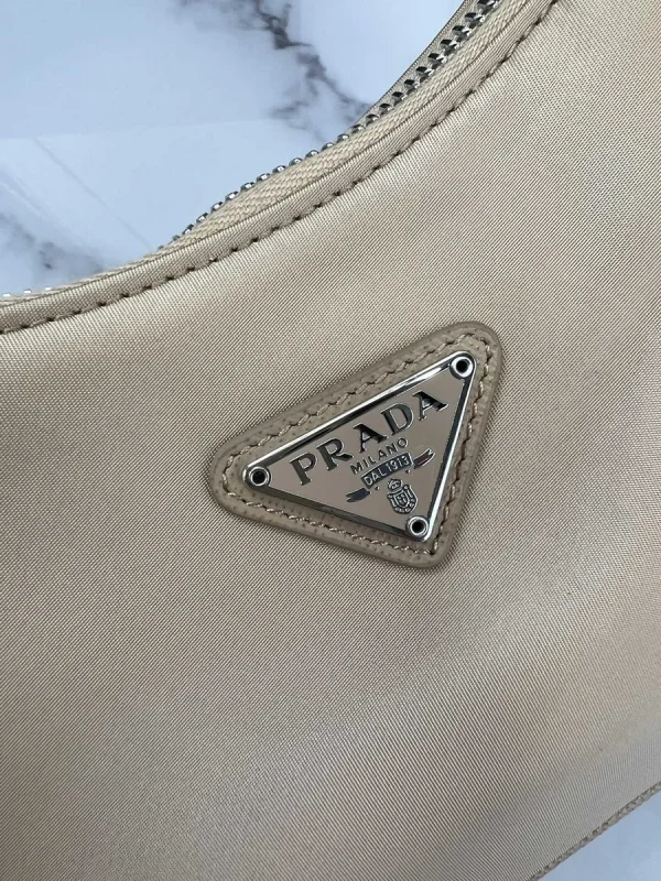 Prada Re-Edition 1NE204 小號粉色尼龍單肩包：圖片 7