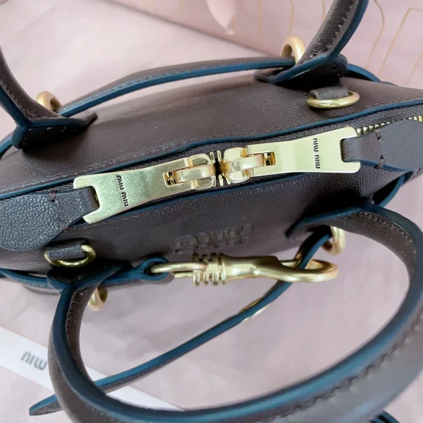 MiuMiu Aveuremininappaleatherbag-5BP090：圖片 15