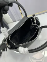 Prada Soft 1BC145 小號黑色皮革手提包：圖片 9
