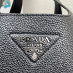 Prada Flou 1BG335 小號黑色皮革手提包：圖片 5