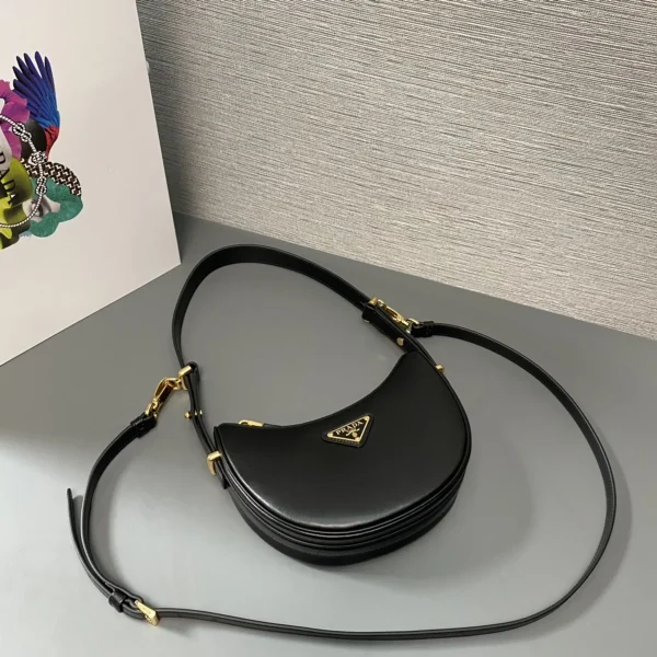 Prada Mini 1BC199 小號黑色皮革單肩包：圖片 8