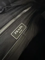 Prada ReN 1BG102 中號黑色尼龍托特包：圖片 10