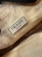 Prada Re-Edition 1NE204 小號粉色尼龍單肩包：圖片 10