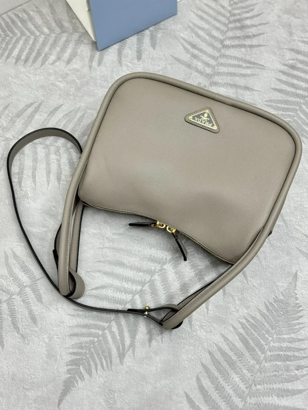 高仿包包Prada Soft 1BA451 小號灰色皮革肩背包：圖片 6