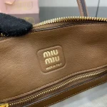 MiuMiu FROMTHERUNWAYAveure納帕皮革手挽手袋包包-5BB169：圖片 13