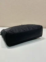 Prada Re-Nylon 1BG468 中號黑色尼龍托特包：圖片 6