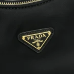 Prada Re-Edition 1N204M 小號黑色尼龍單肩包：圖片 5