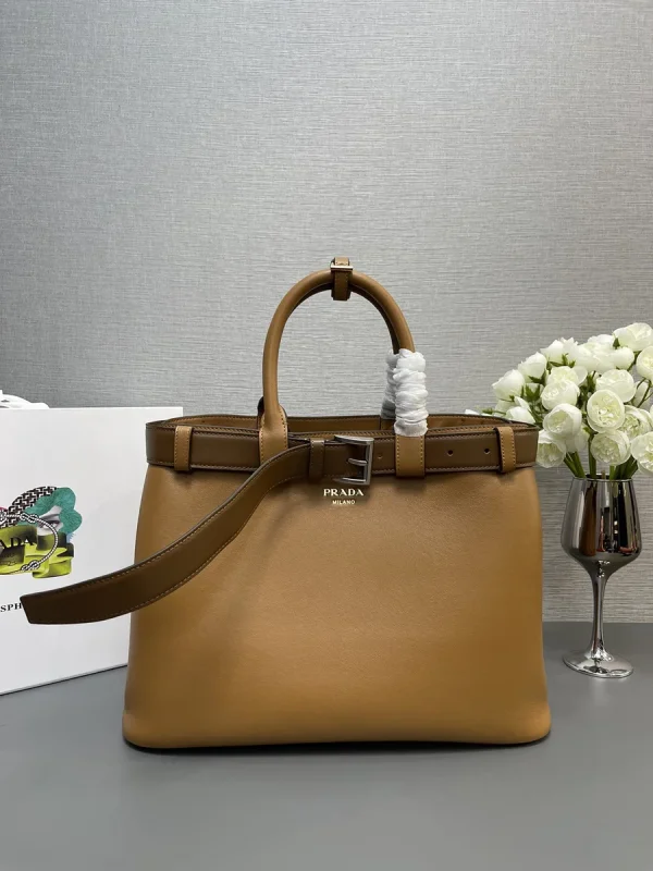 Prada Classic 1BA416 大號白色皮革托特包：圖片 4