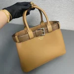 Prada Re-Nylon 1BA434 中號黑色皮革單肩包：圖片 9
