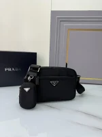 Prada Re-Nylon 1BC167 小號黑色再生尼龍掛肩包：圖片 4