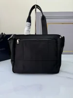 Prada ReN 1BG102 中號黑色尼龍托特包：圖片 3