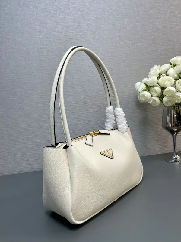 Prada Classic 1BA444 小號黑色皮革手提包：圖片 5