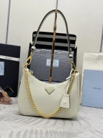 Prada Triangle 1BC204 小號黑色皮革單肩包：圖片 2