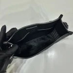 Prada Mini 1BH191 小號黑色皮革單肩包：圖片 10