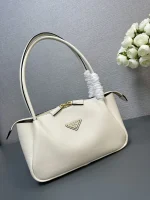 Prada Classic 1BA444 小號黑色皮革手提包：圖片 8