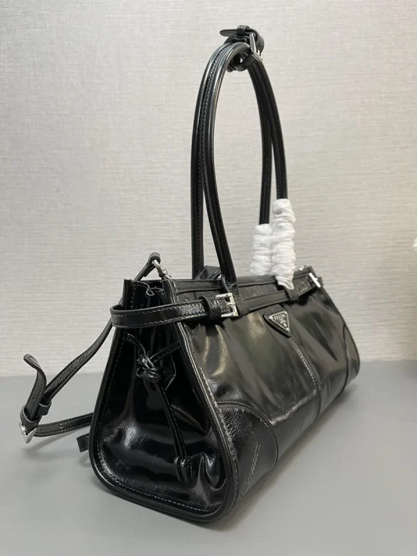 Prada Geom 1BA426 中號米色皮革托特包：圖片 8