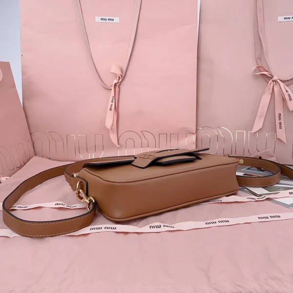 MiuMiu Penny皮革手袋包包-5BD270：圖片 5