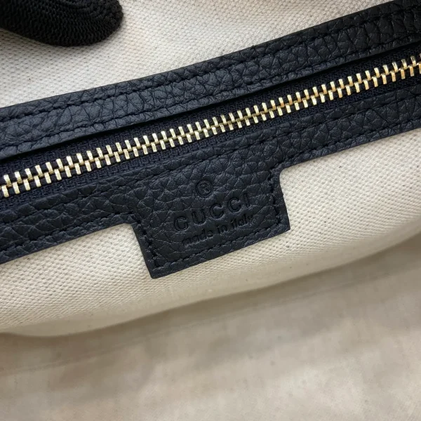 GUCCI GG Emblem小號黑色皮革手挽包-815255：圖片 10