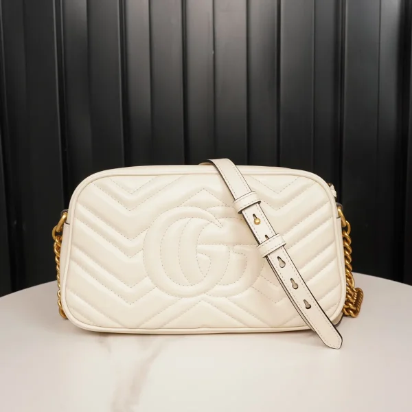 GUCCI GG Marmont小號黑色絎縫皮革鏈條包-447632：圖片 3