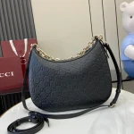 GUCCI GG Emblem中號灰褐粒面肩揹包-820453：圖片 4