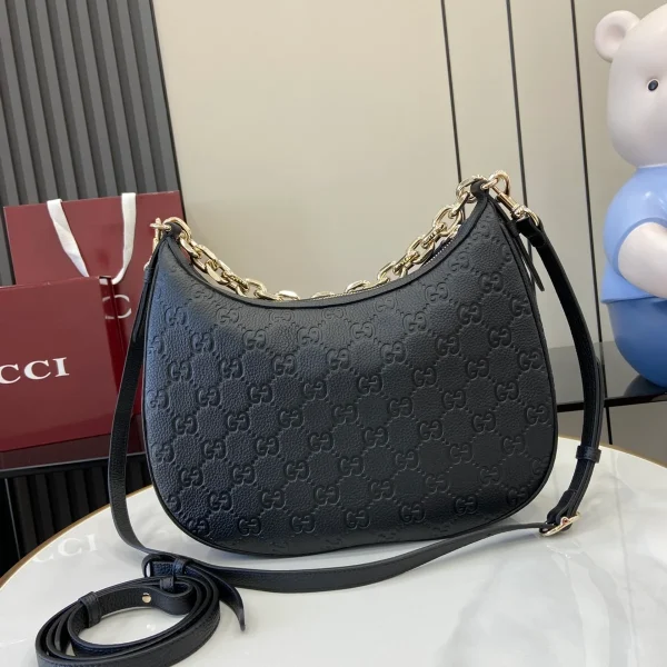 GUCCI GG Emblem中號灰褐粒面肩揹包-820453：圖片 4
