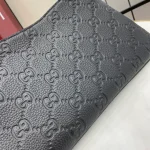 GUCCI GG Emblem中號銀色皮革肩揹包-815277：圖片 6