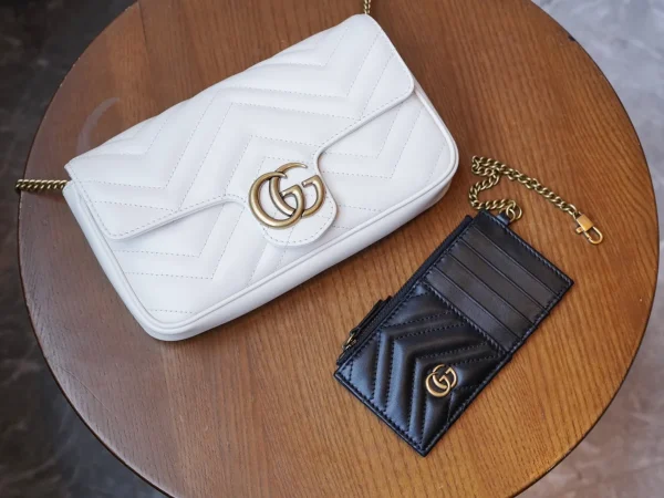 GUCCI GG Marmont黑色漆皮斜背包-751526：圖片 8