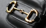 GUCCI Horsebit 1995黑色皮革斜挎包-735178：圖片 10