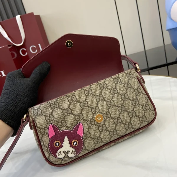 GUCCI GG Monogram小號米棕塗層布斜揹包-818764：圖片 8