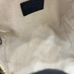GUCCI GG Emblem超迷你黑色粒面皮革手挽包-815256：圖片 10