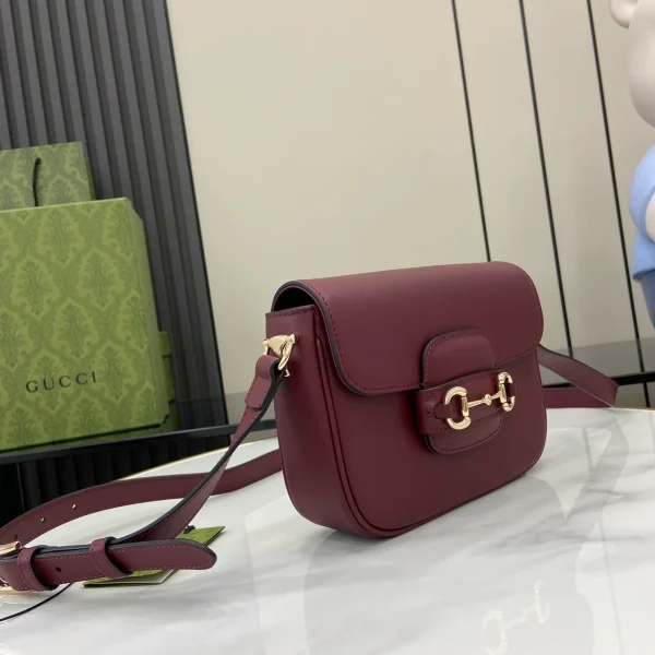 GUCCI Horsebit 1955米紅帆布肩揹包-815205：圖片 3