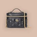 GUCCI GG Quilted黑色絎縫皮革手提包-723770